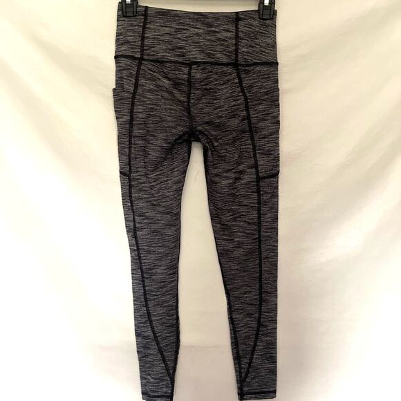 VICTORIA SPORT Knockout Capri Womens Leggings Size XS Heather Gray Seaming - Picture 4 of 8